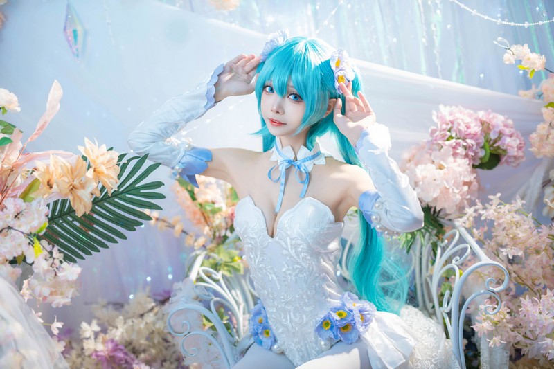 艾西Aiwest 初音未来粉蝶花Cosplay写真图集 Miku高清美图 44P (159.9M)插图8