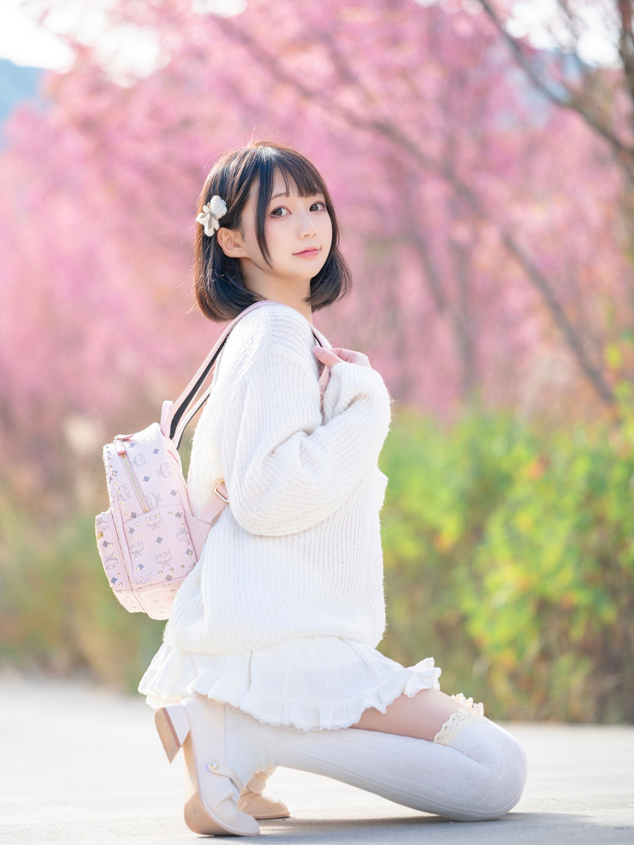 nagisa 魔物喵《樱花树下》写真，清新优雅的气质美女插图1