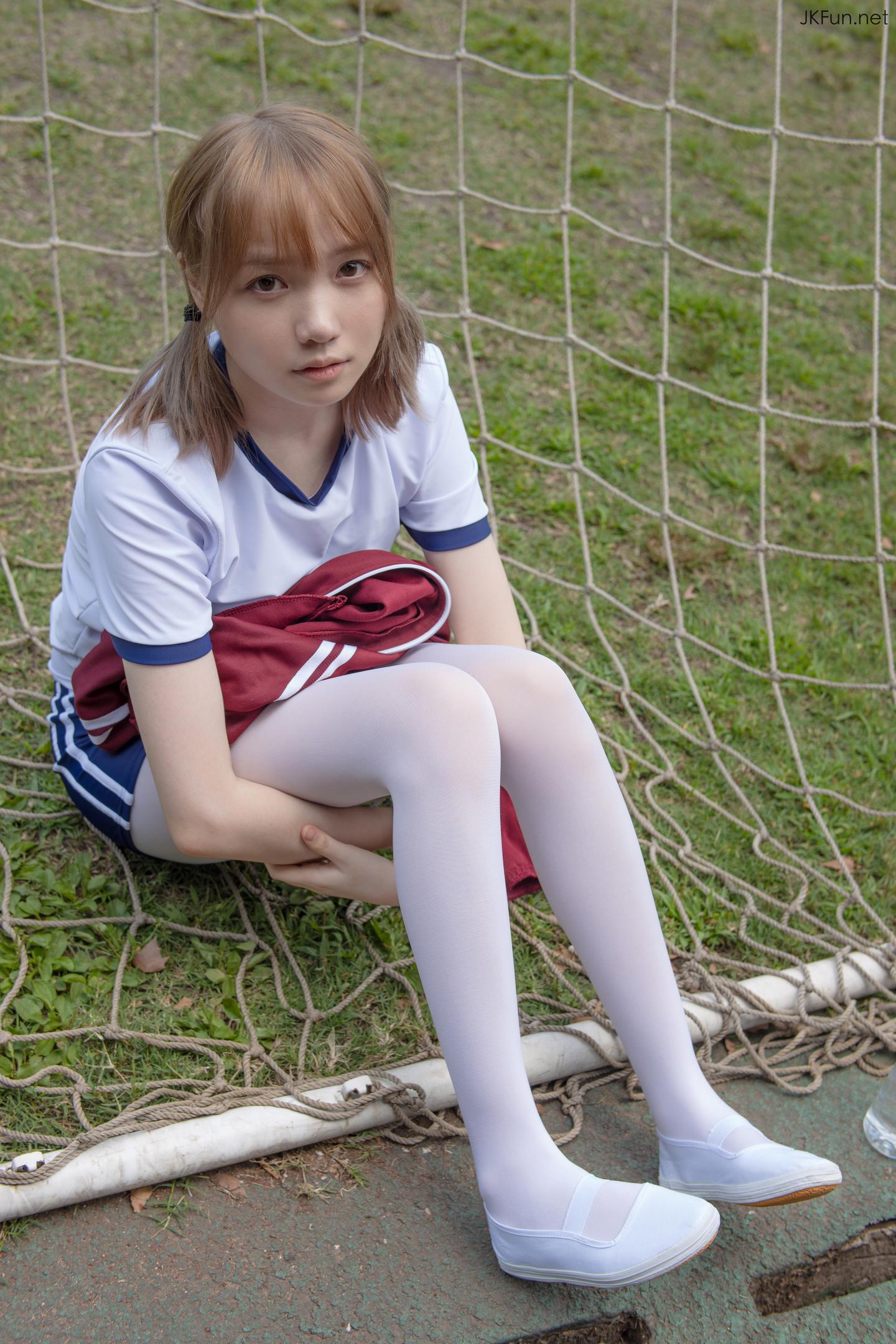 森萝财团 [JKFUN-019] Aika - 80D白丝外景体操服 80