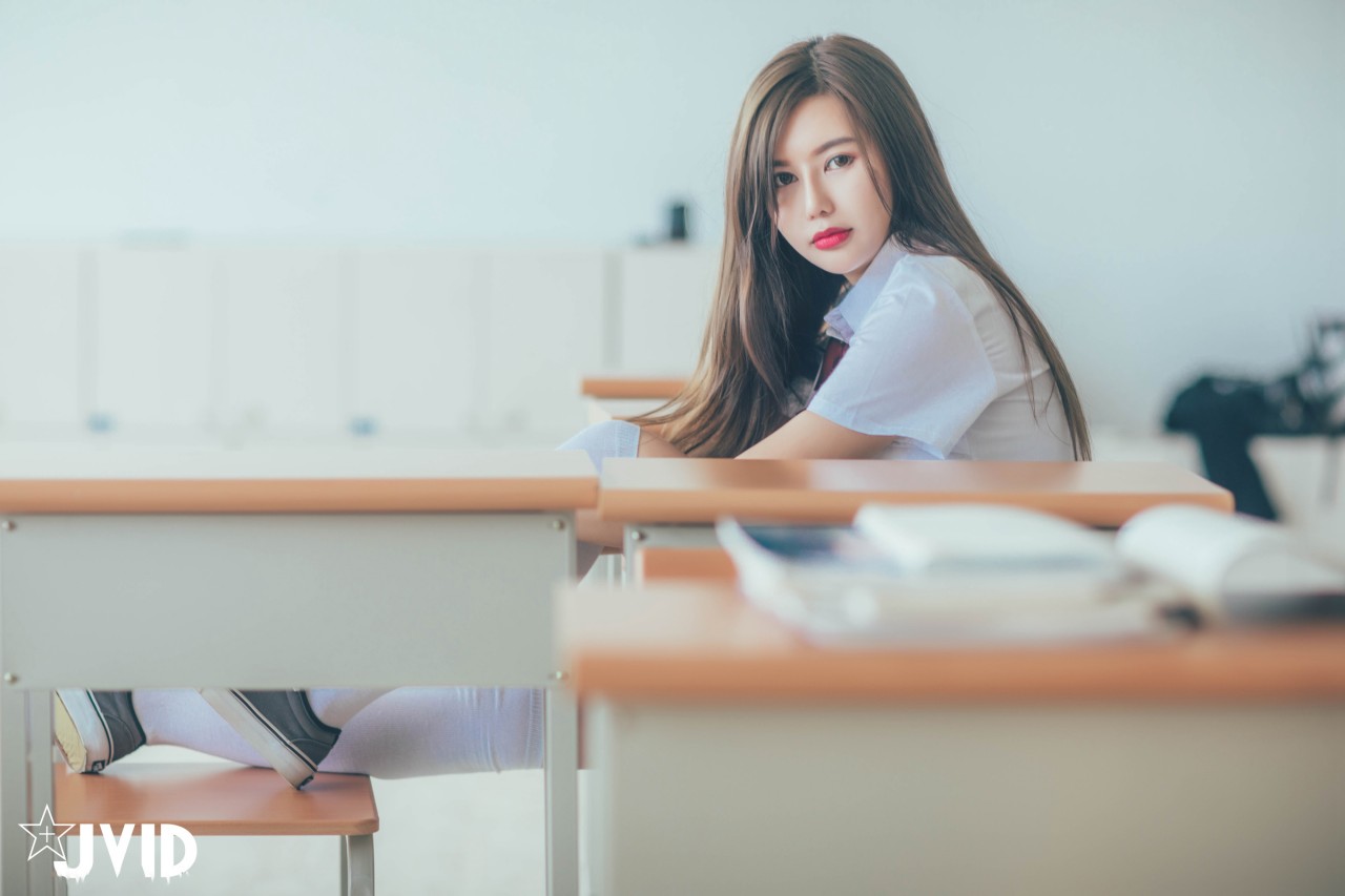 JVID木木森校园系写真，清新和活力气质妹子，千万男人的女神插图3