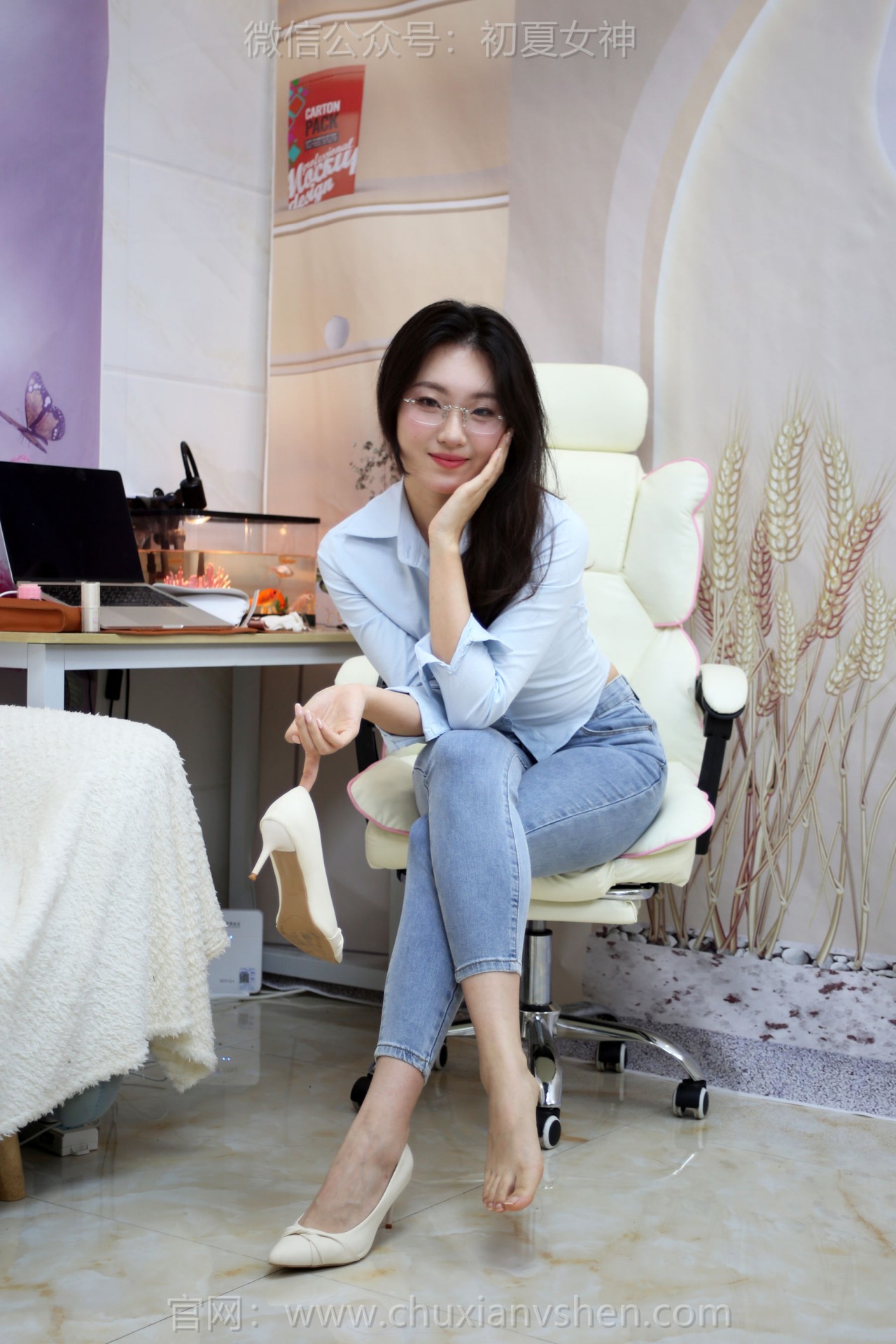 夏小小nude《初夏女神》写真，室内的，清新与优雅的双重享受插图7