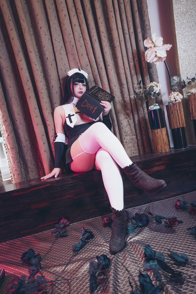 落落Raku 修女与恶魔 Cosplay 写真图集 36P插图3