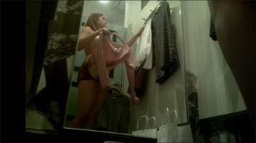 [Image: Voyeur5605140649.jpg]