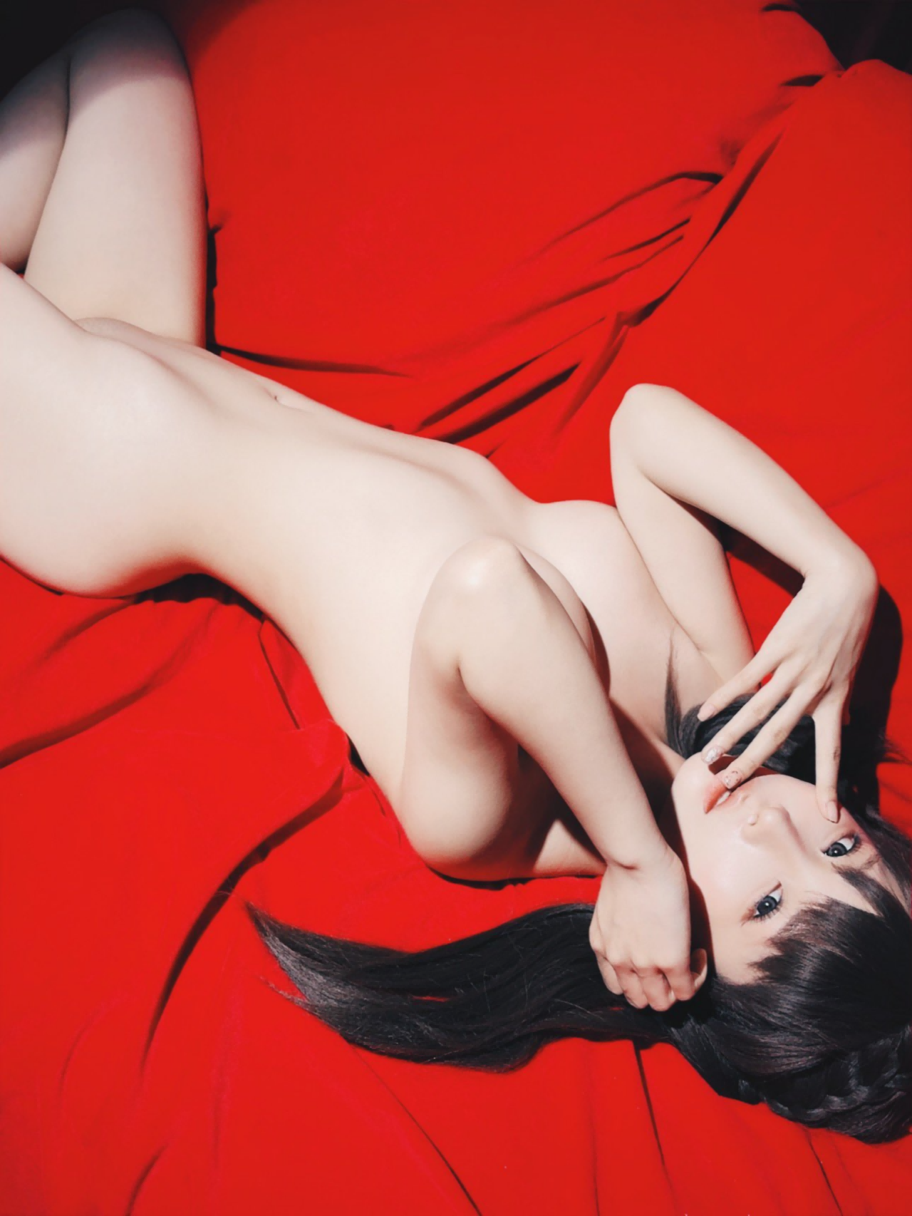 蠢沫沫王动作品集，蝴蝶结与长发的冷峻美学，104P+1视频插图2