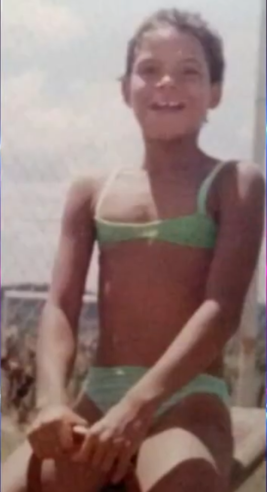 A-MAN-DA-nunos-siendo-un-Ni-o-vestido-de-mujer.png