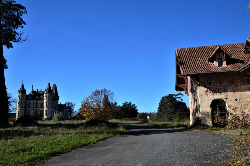 CASTILLO SAINT DE BERNARD-13-11-2022 - Francia y sus pueblos-2016/2022 (23)
