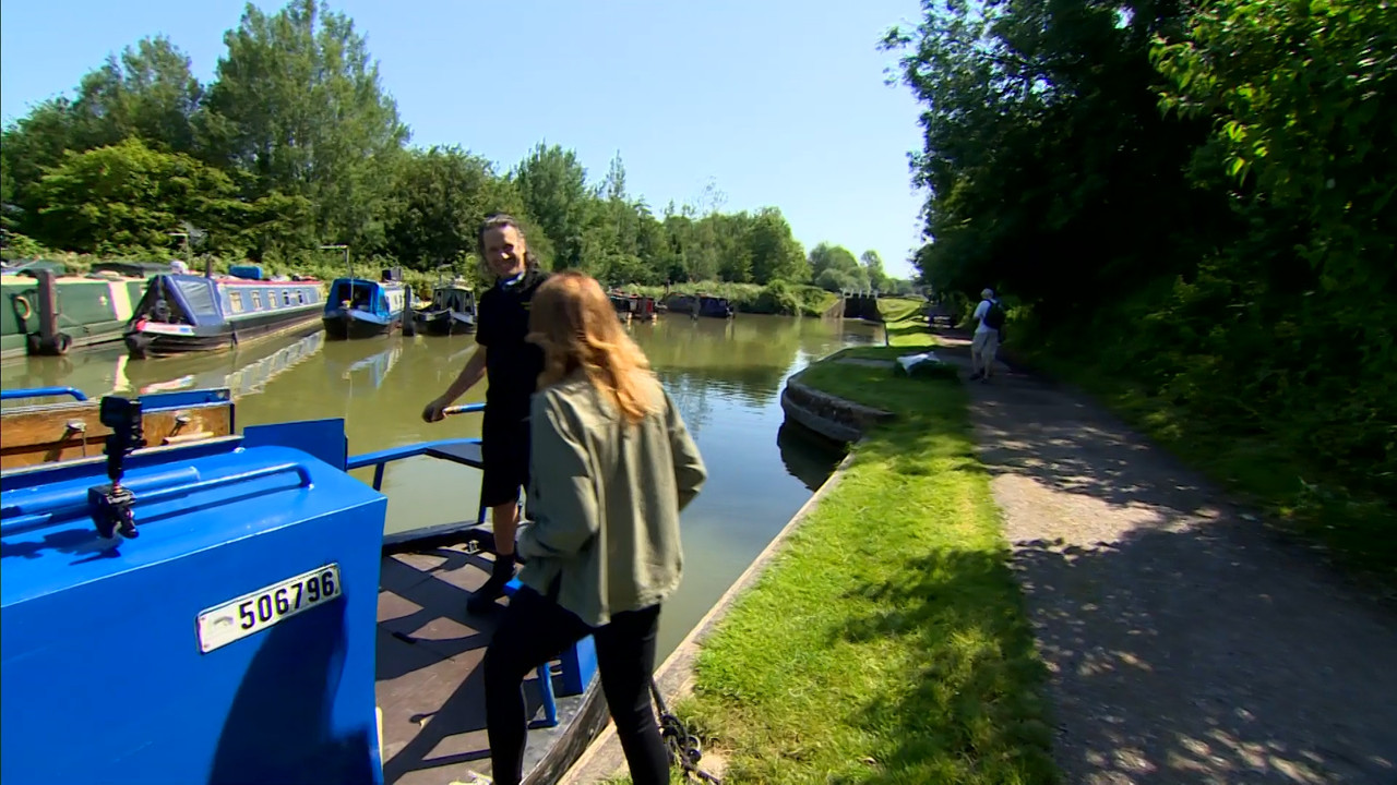 08.17 - 18.00.00 - ITV News London. The latest news in London and the....ts_snapshot_23.32.156
