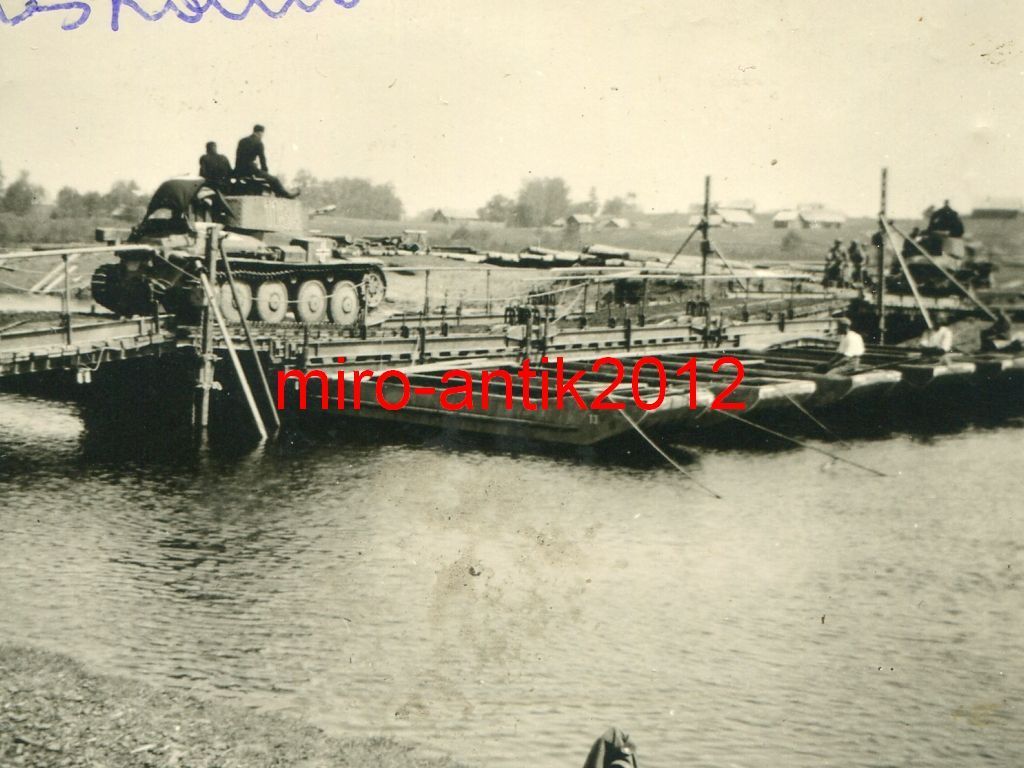 Panzerregiment 25, Panzer 38 (T) überqueren einer Brücke, Witebsk Russland