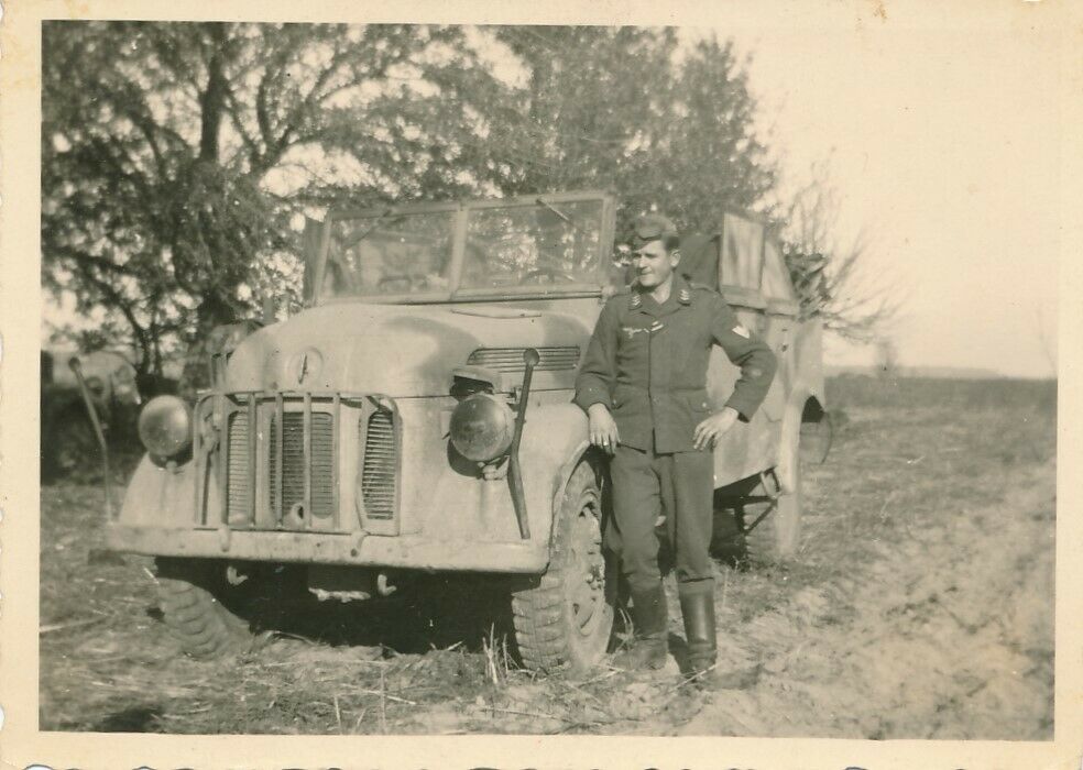 Photo Foto Steyr Kübelwagen camouflage Russia Luftwaffe Funk