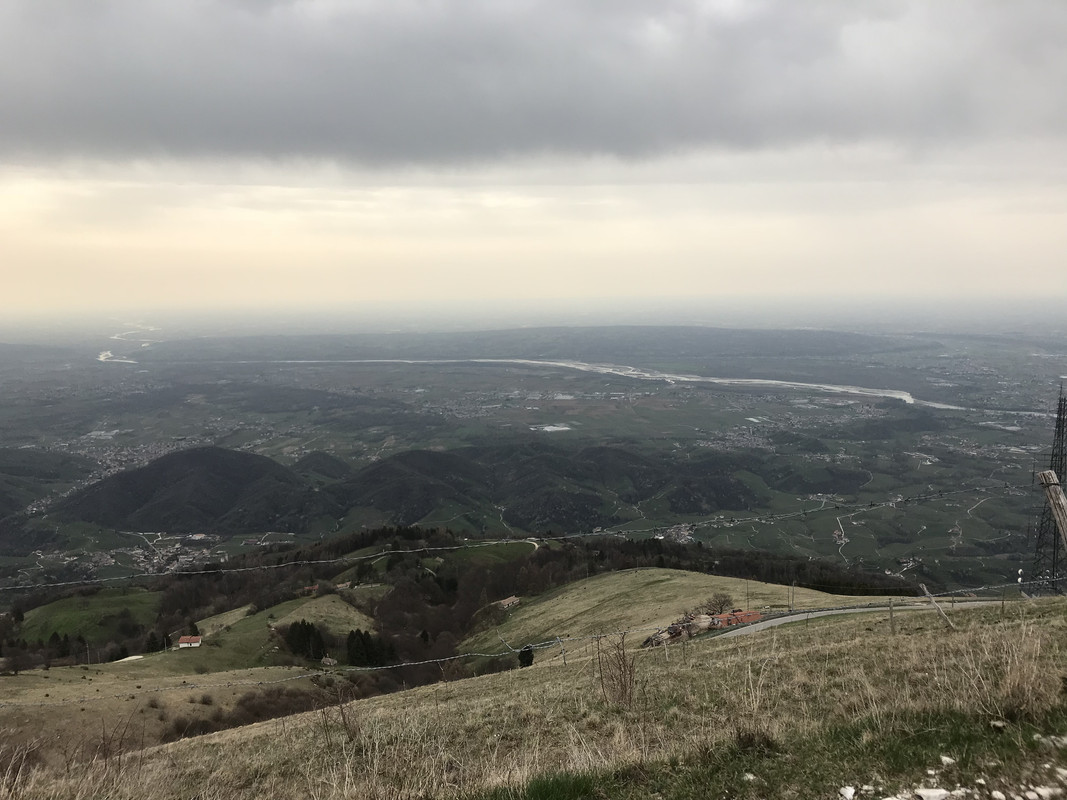 41E8FB0D-92C3-400B-948C-B41D896B83A4