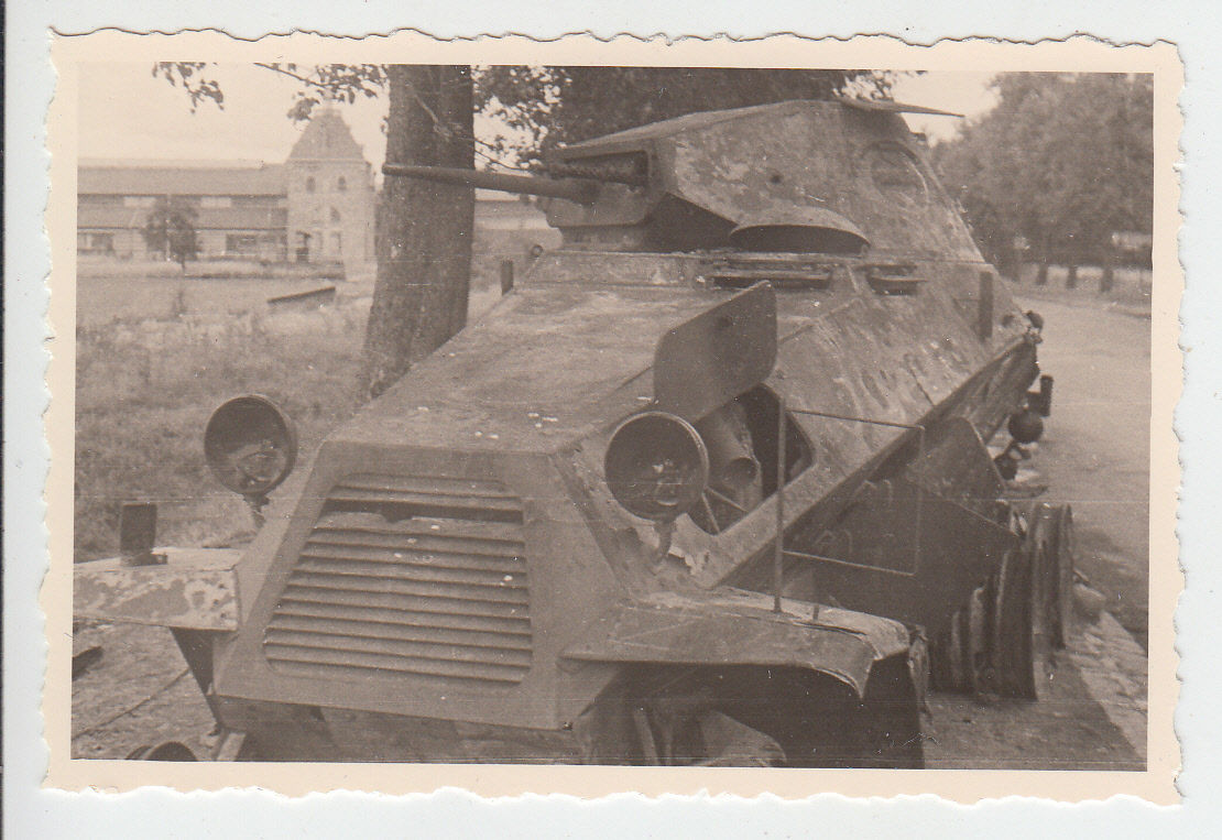 Zerstörter Schützenpanzer Panzerspähwagen Sd.Kfz