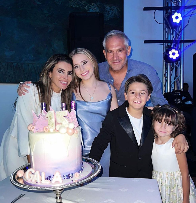 Arath de la Torre celebra a lo grande los XV años de su hija Gala