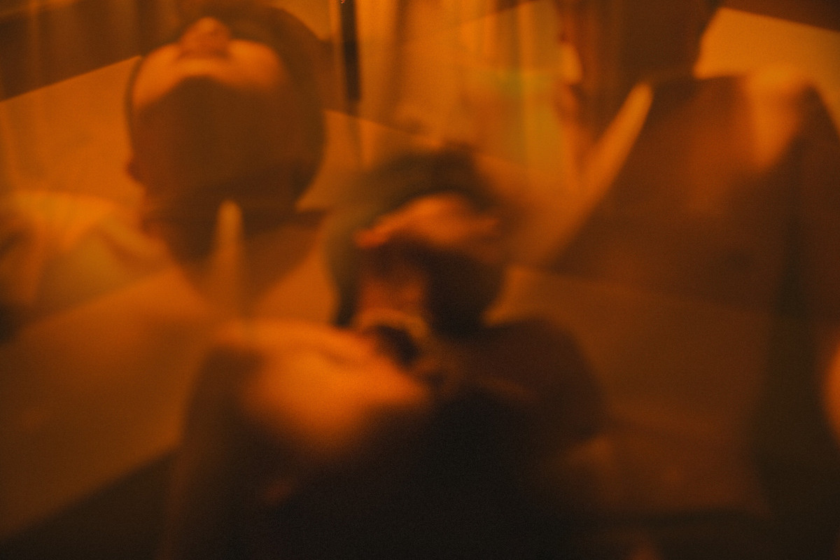 056