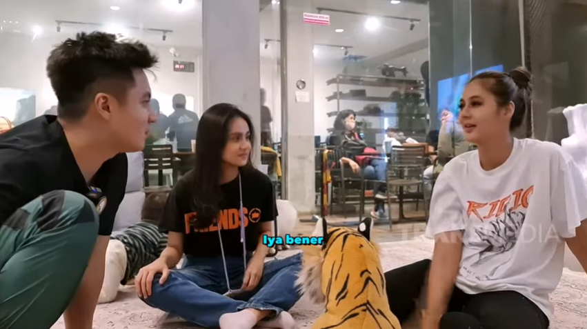 Baim Wong mengadu ke Paula Verhoeven soal bullyan yang menimpa Angie Marcheria