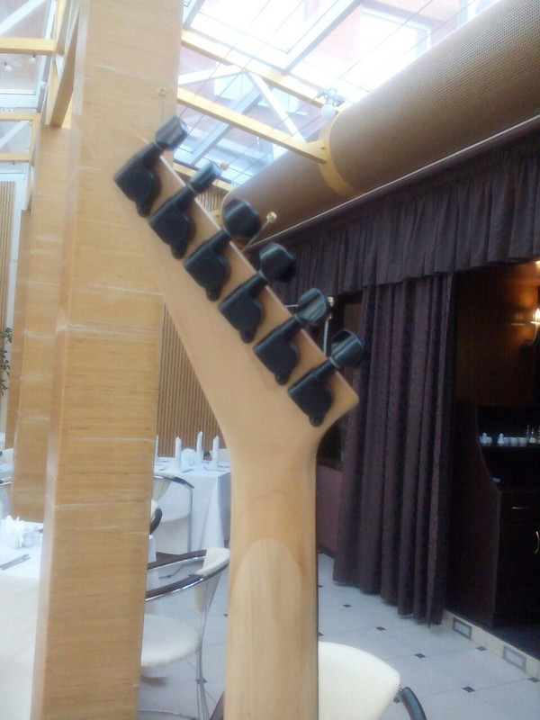 UhbC-2BiCAI