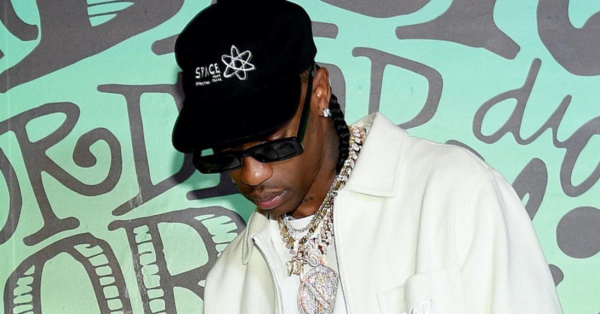 Billie Eilish podría encabezar Coachella tras la destitución de Travis Scott