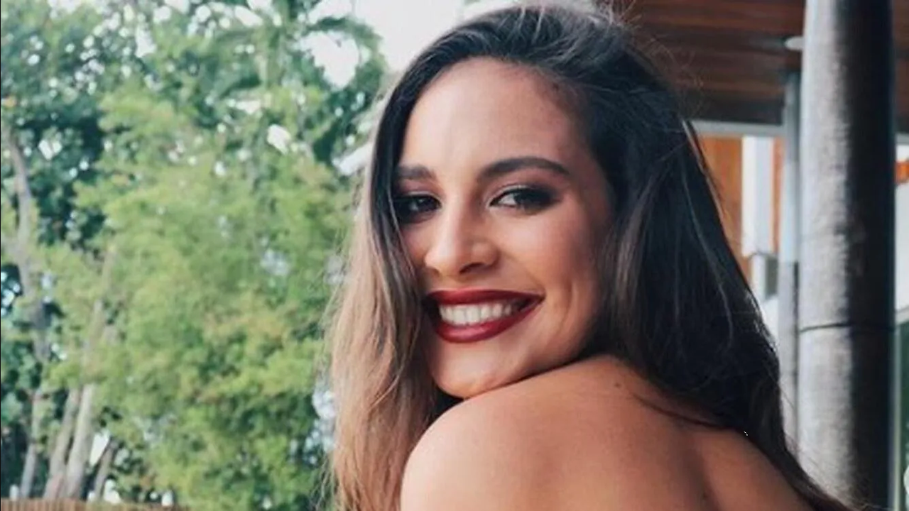 Cuerpazo en bikini de la hija de Chayanne acalora el año viejo