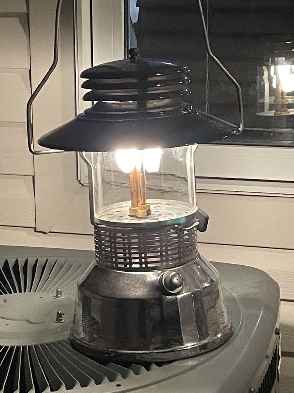 8957AD90-A314-4B8B-9DA2-9C20A68E1FE9