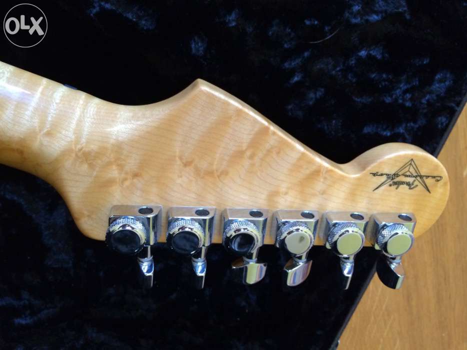 167122439_4_1000x700_fender-stratocaster-customs