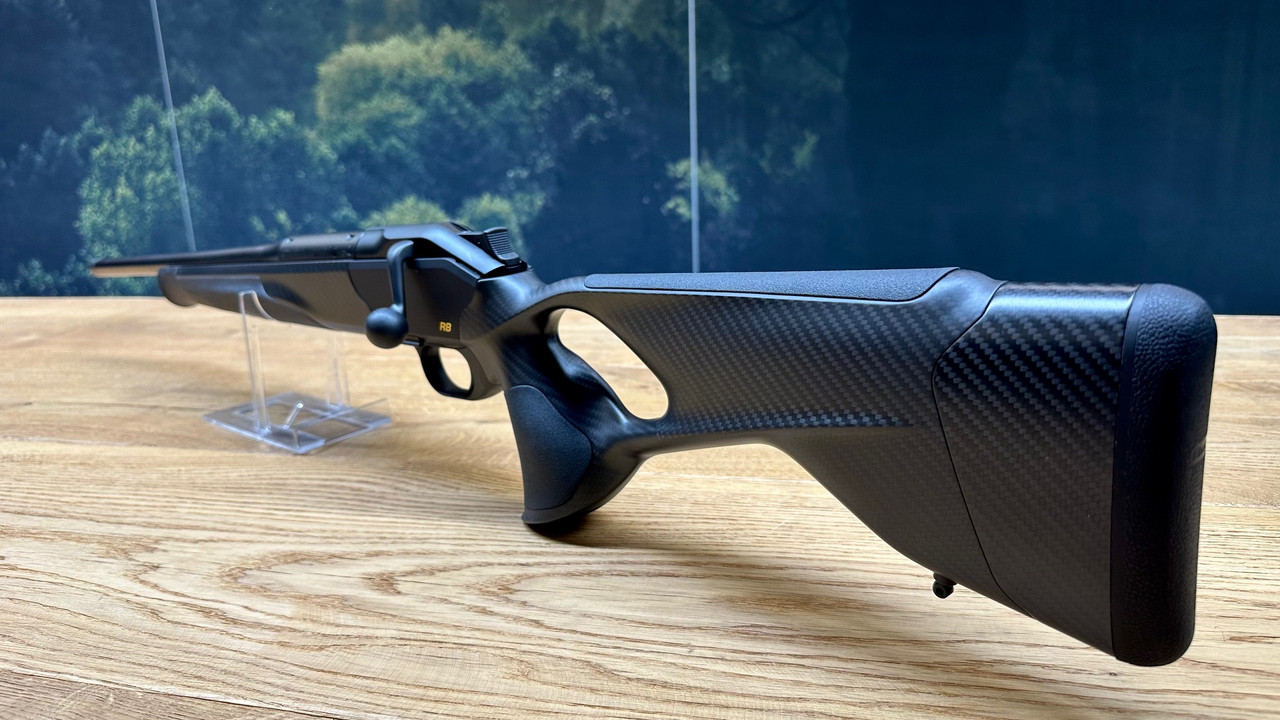 Blaser-R8-Carbon-Links-4