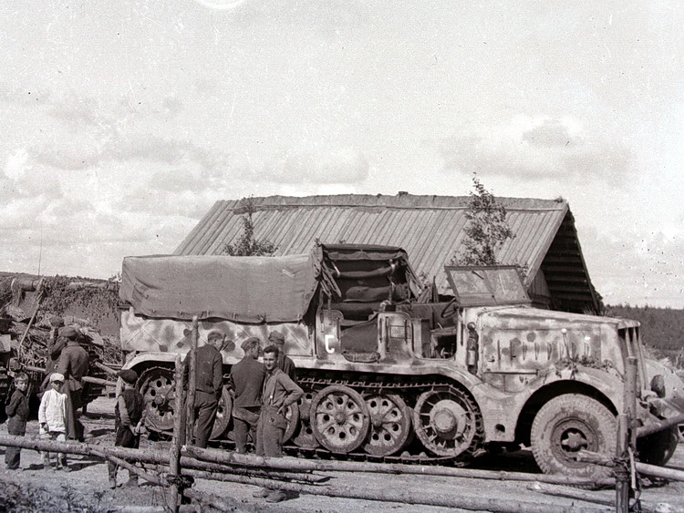 PANZER ARTILLERIE HUMMEL GRILLE Geschütz3