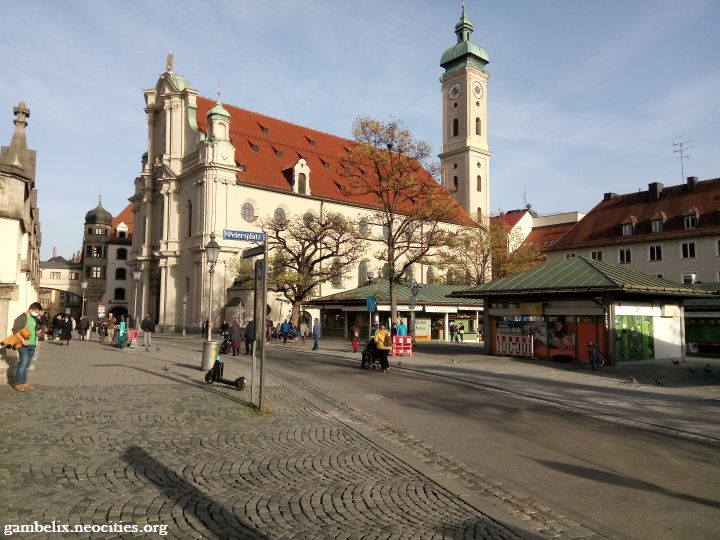 Heilig-Geist-Kirche-Autumn-20-720-TXT