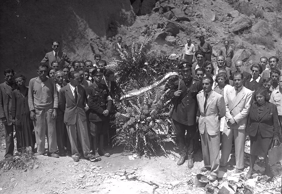 Desde 1944 las Fosas Ardeatinas concentró homenajes y recordatorios por los que allí fueron asesinados. Archivio Cicconi-Getty Images