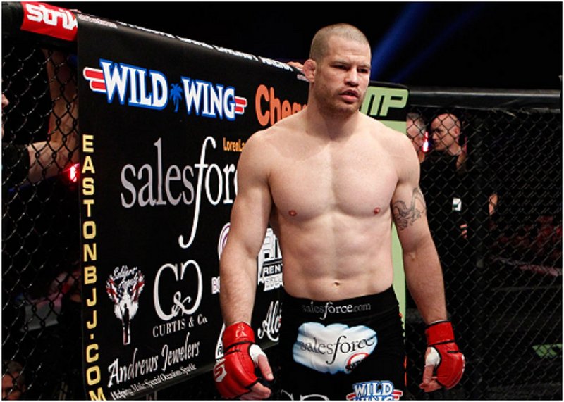 Бивш боец на UFC излиза от пенсия за бой в Titan FC