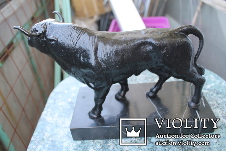 Spanish Bull - vintage model 67657648