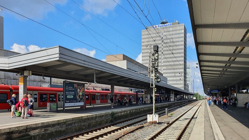 2022-07-27-essen-hbf-postbank-hh-2.jpg