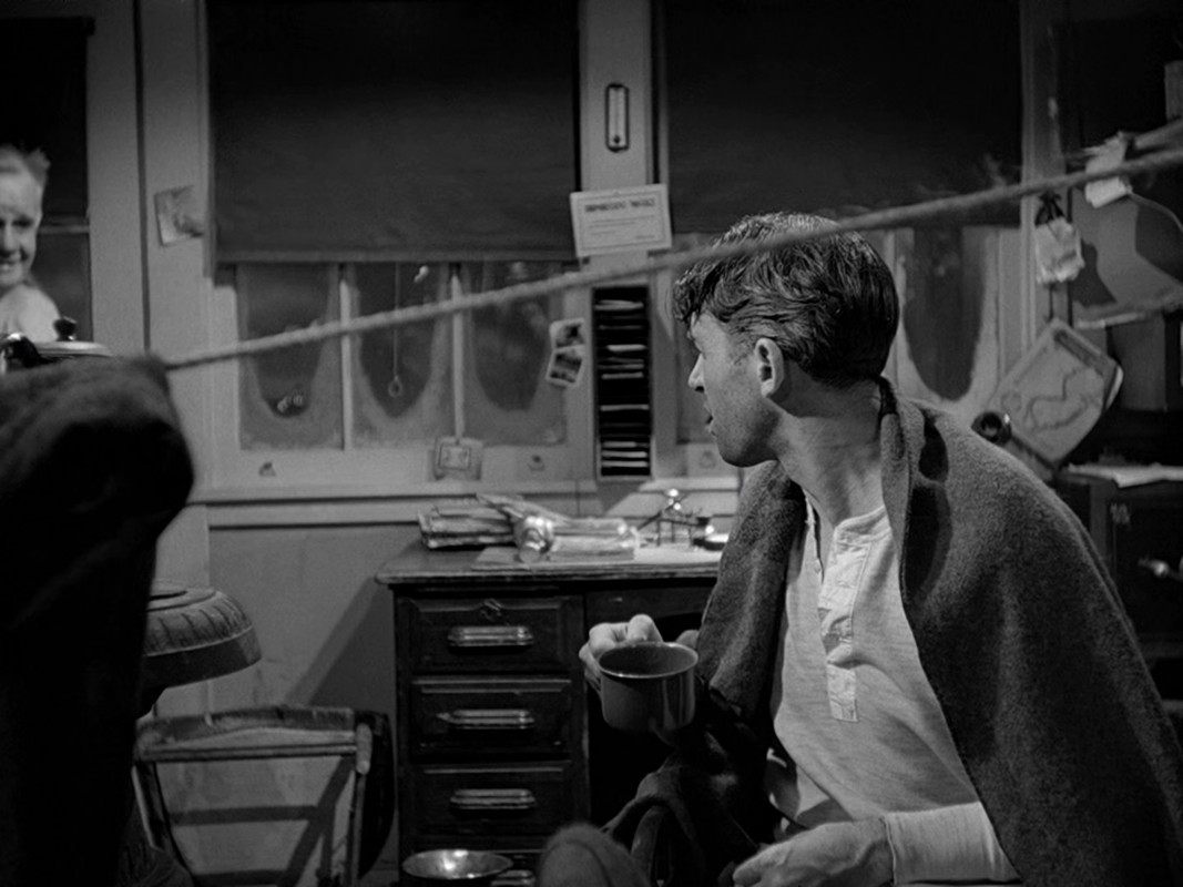 It's a Wonderful Life 1946 (1080p x265 10bit Tigole).mkv_snapsho