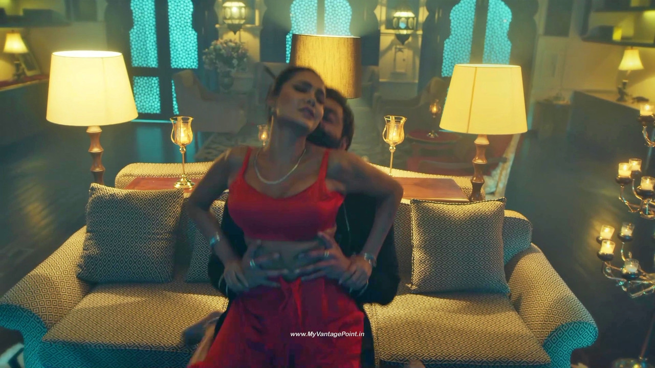 92Esha Gupta Hot in Aashram Web Series