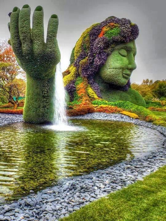 greentopiarylady.jpg