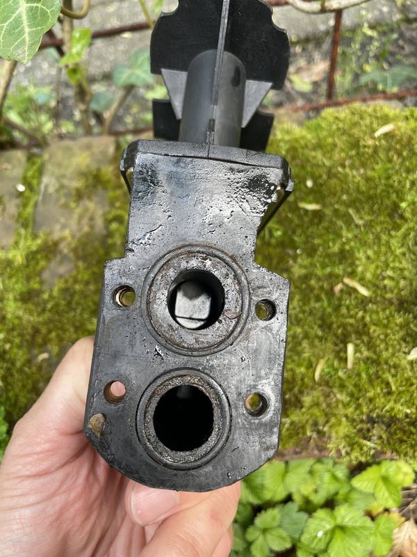 B2196BE3-0D00-4D08-AF35-3B7A7F020C27