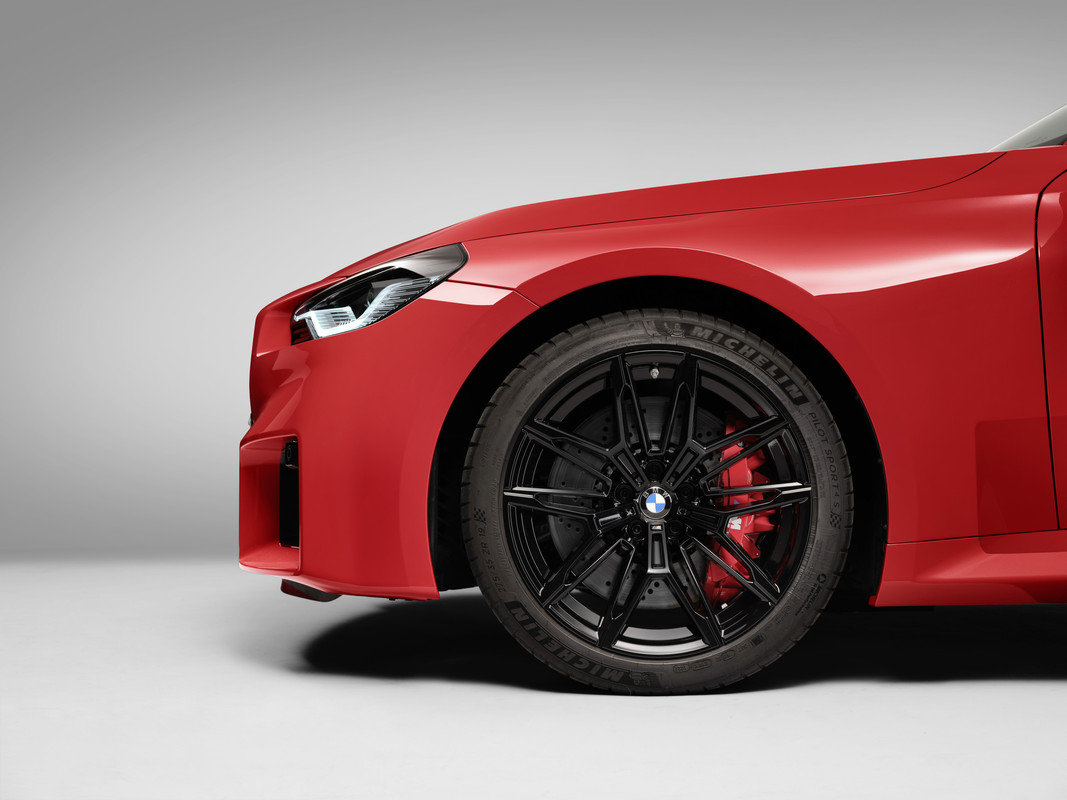 P90481960_highRes_the-all-new-bmw-m2-s