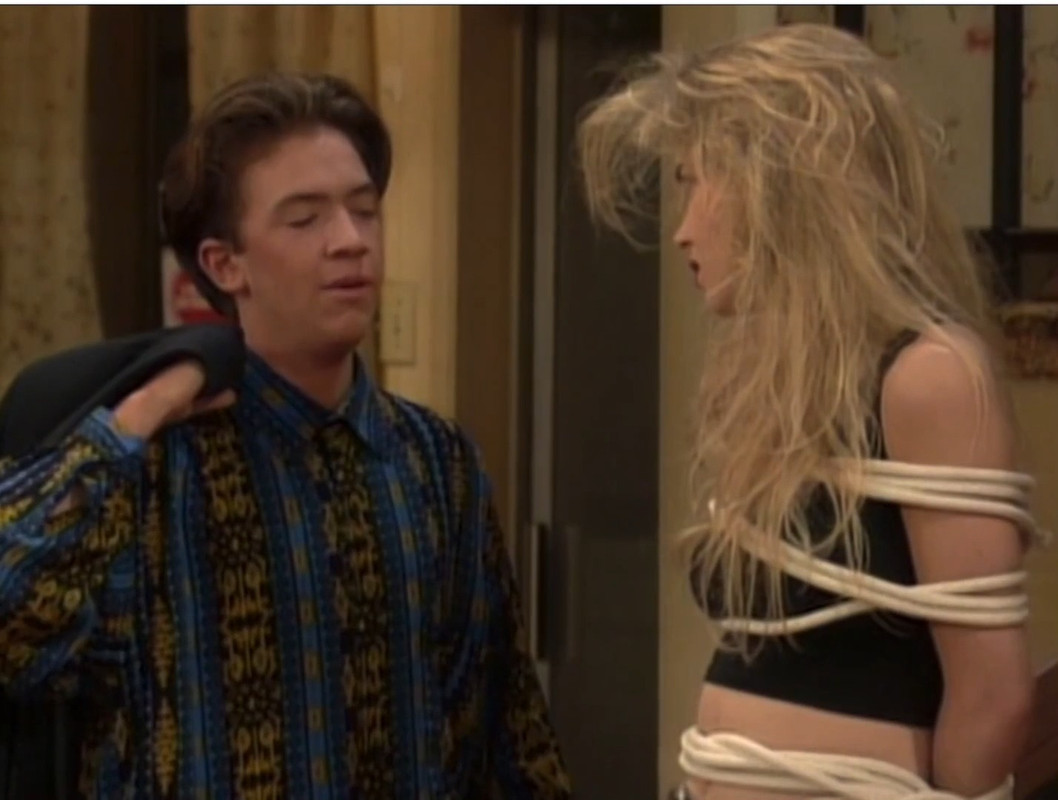 Kelly Bundy Tied Up-0 (4)