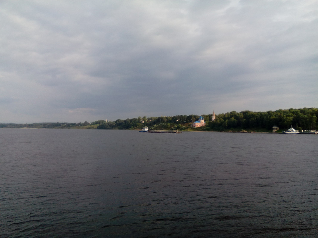 1534822869080-696448701