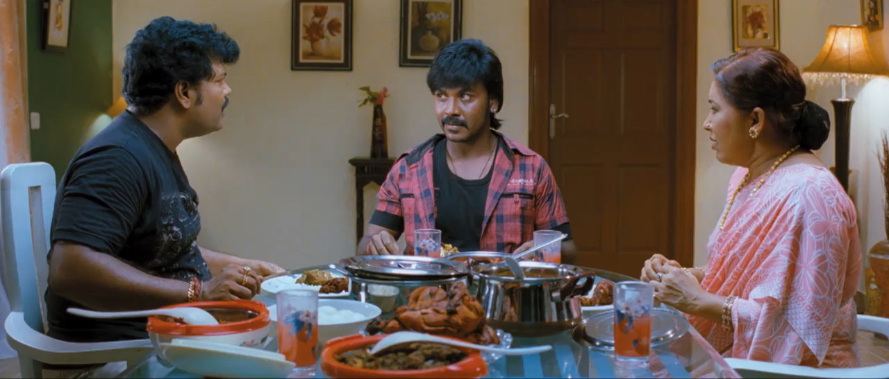 Kanchana 2011 WebRip [Hindi + Tamil + Telugu] 480p, 720p Screenshot