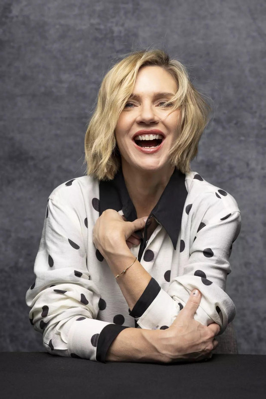 Rhea Seehorn Fans 19b53vzk8rhh1