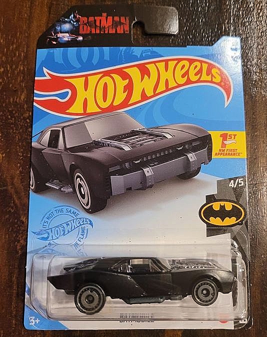 BATMOBILE-FOTOR.jpg