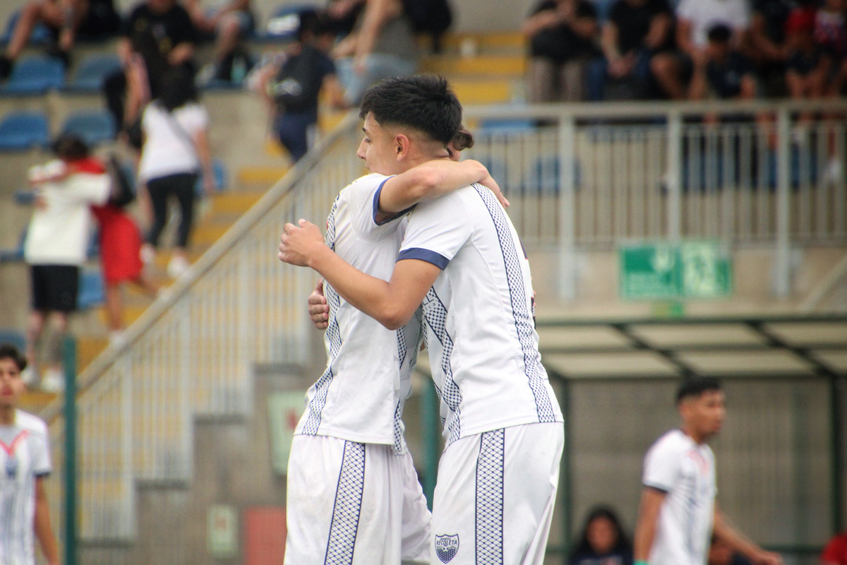 139C12A8-0384-411C-9B81-9539689A9300