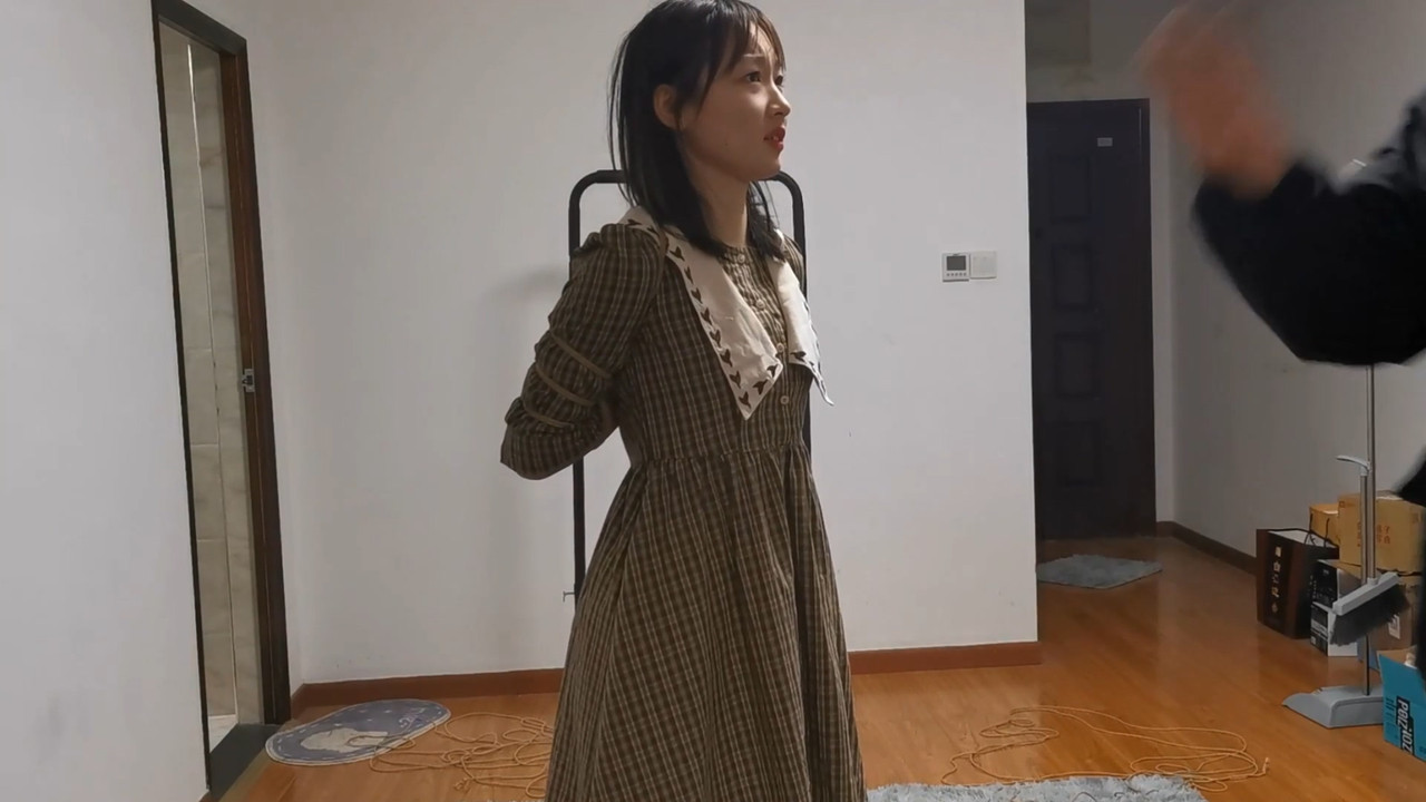 奥特曼 强绑诗诗.mp4_20220228_185338.734