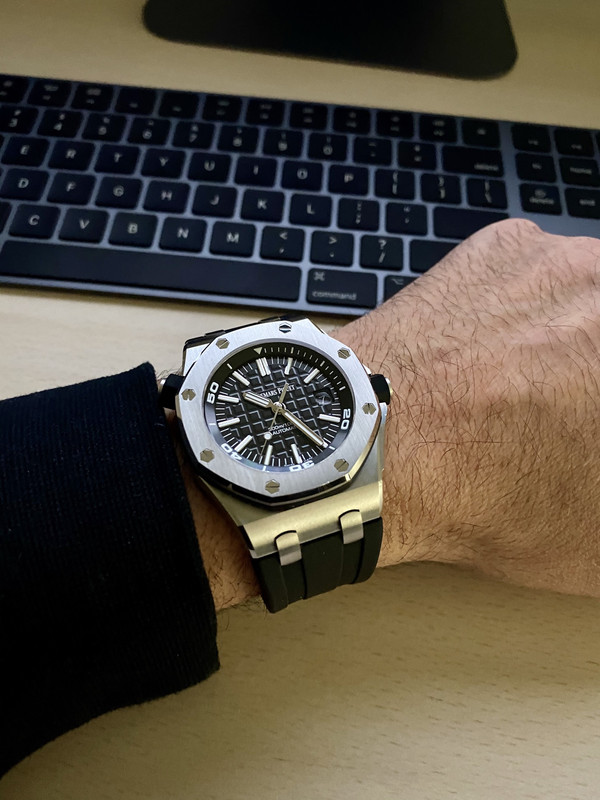 6B25C076-4491-45F7-BCD9-A6F42FDDF049