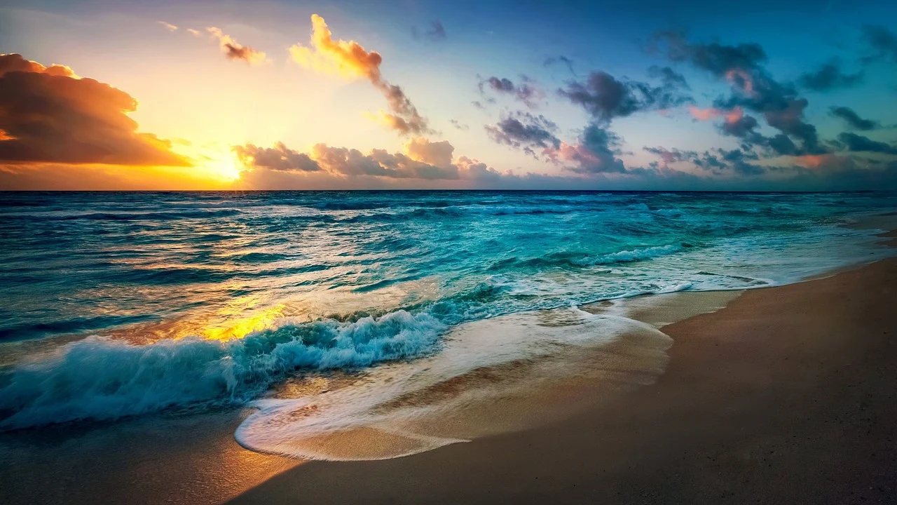 turquoise-beach-2836300-1280.webp