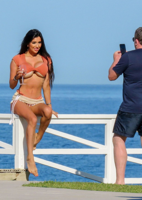 Chloe-Khan-upskirtSTARS.com-1024x683 (21)