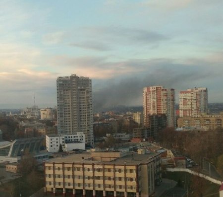 Крупный пожар в Харькове. Центр города заволокло дымом (фото, видео, дополнено)