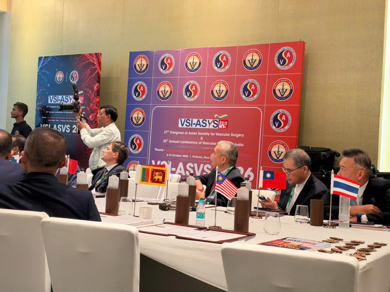 Gala Dinner hữu nghị quốc tế và khoảnh khắc kỷ niệm Đoàn VNVDA tại New Delhi