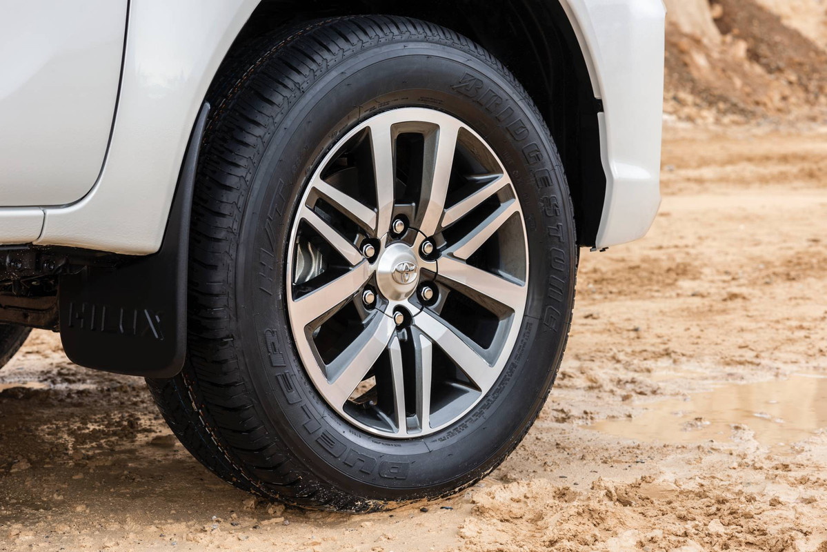 Toyota Hilux 2019 Special Edition (3)