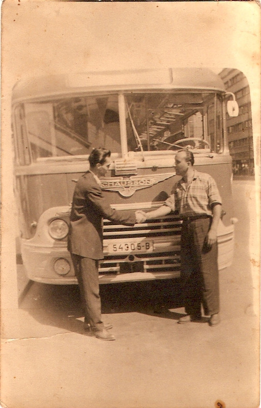 Bucuresti-1957-autobuz-Chausson.jpg