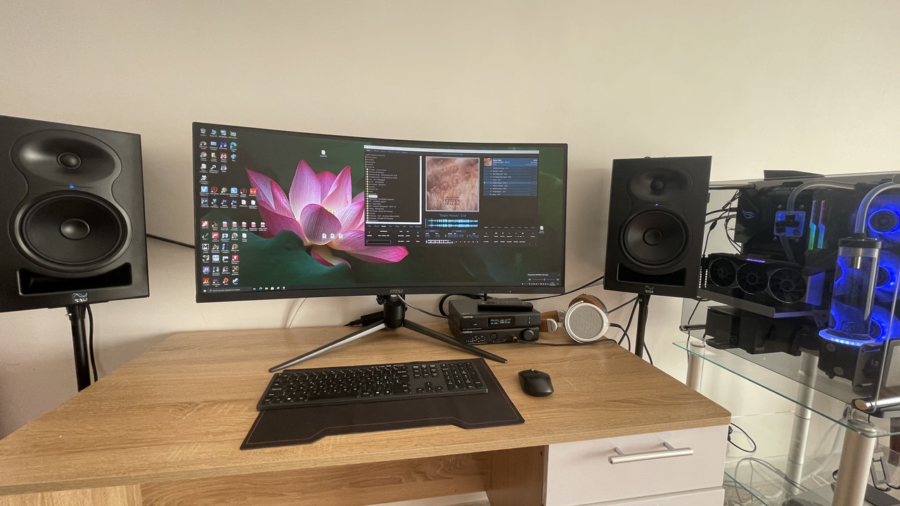 EF7F9E72-5F39-4DFF-A6E3-70AE544564A0